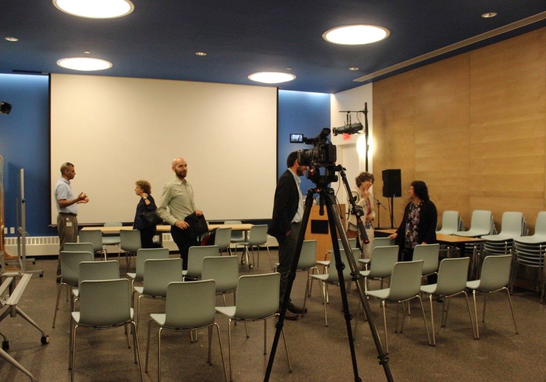 Community space at the Kensington Branch of the BPL. (Photo by Shannon Geis/Kensington BK)