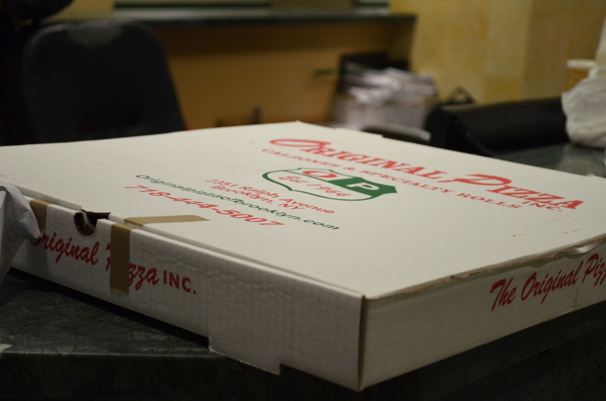 A pizza box left for the NYPD. (Photo: Alex Ellefson / Sheepshead Bites)