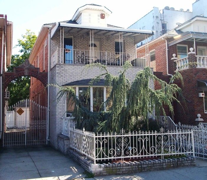 308 Avenue P (Photo via Sunrise Real Estate)