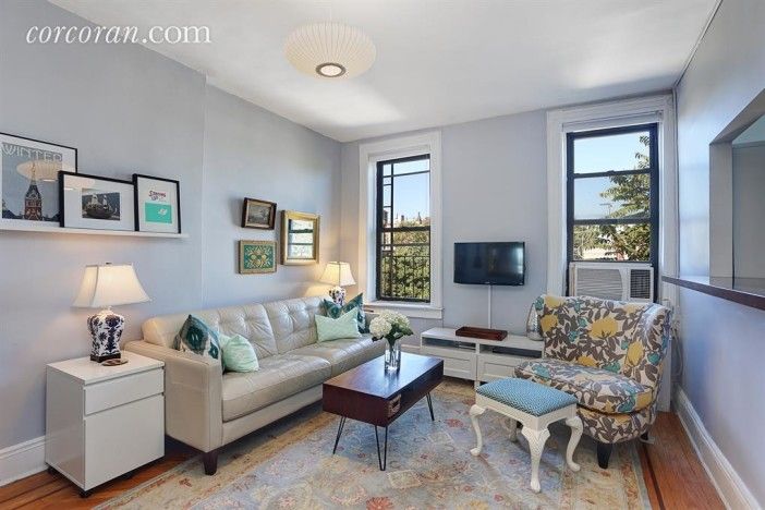 Photo by <a href="http://www.corcoran.com/nyc/Listings/Display/3500852">Corcoran Group Real Estate</a>