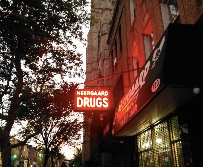 Neergaard Drugs sunset