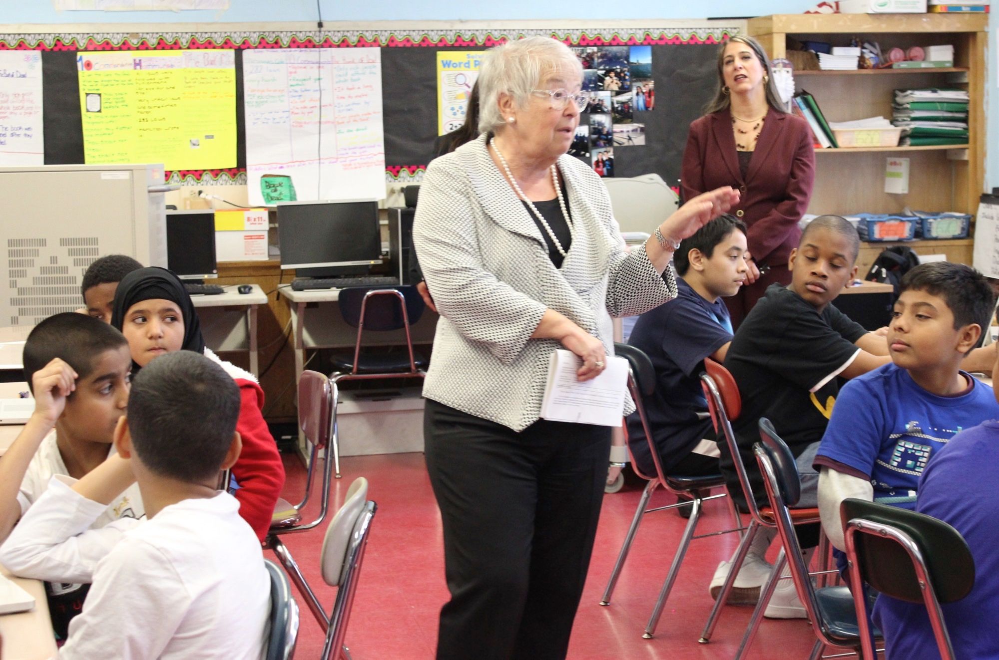 Chancellor Fariña Celebrates The Hour Of Code At Ditmas IS 62