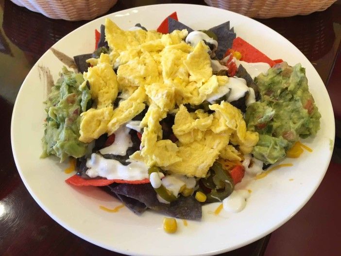 Nachos with eggs