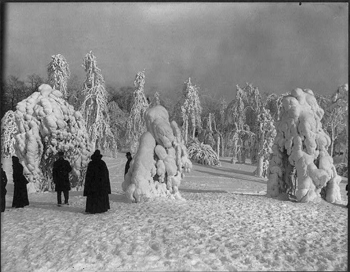 creepy figures in prospect park