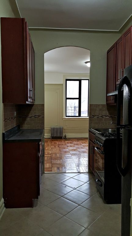 2620 Glenwood Rd Apt 3D (courtesy of Zillow).