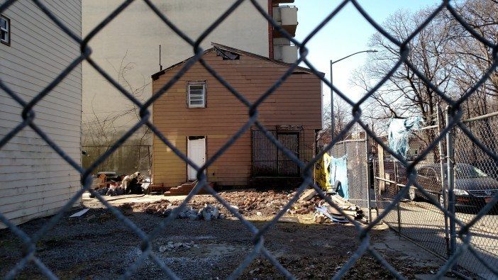 The vacant lot at 1780 Sheepshead Bay Road. (Photo: Alex Ellefson / Sheepshead Bay Road)