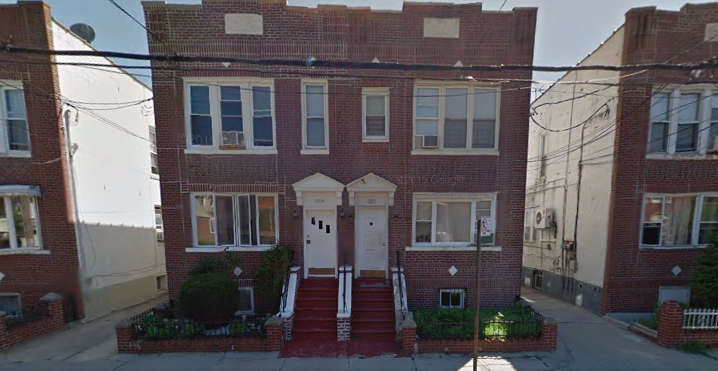 2227 Homecrest Avenue. (Source: Google Maps)