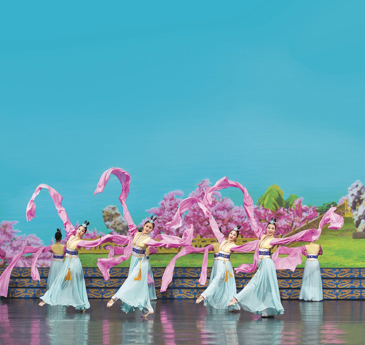 Photo courtesy of Shen Yun