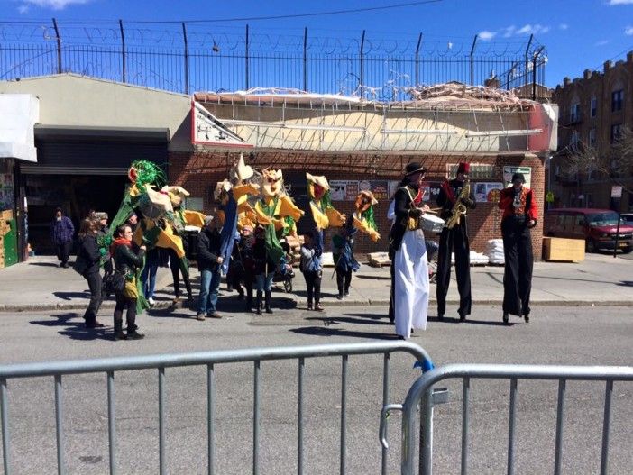 Shinbone Alley Stilt Band. Photo by Anney Fresh