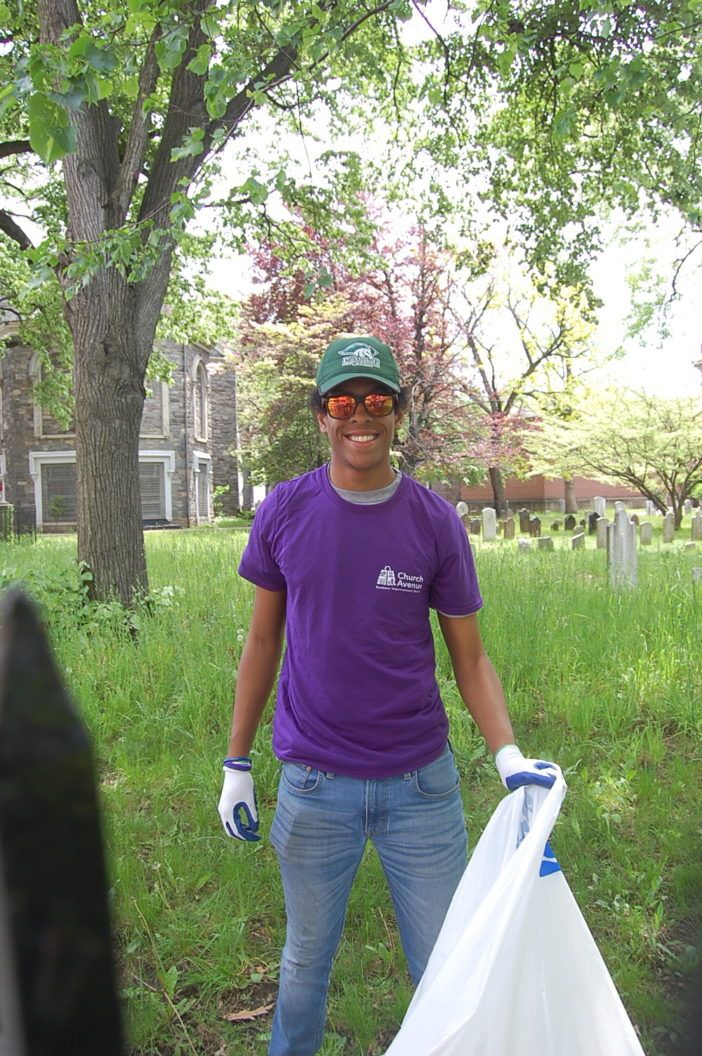 garden clean up Travis