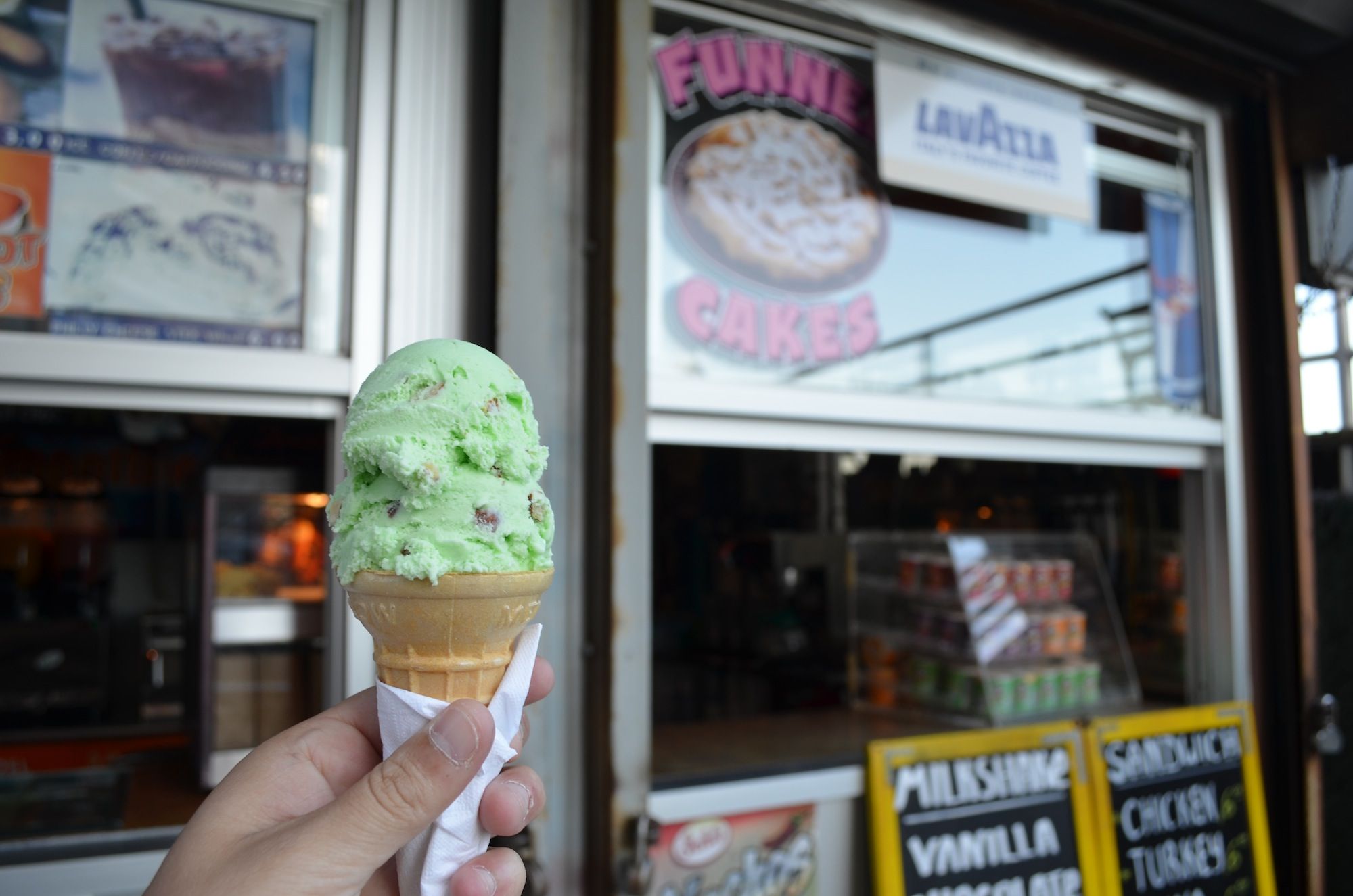 Ice cream at the smoothie cafe in Brighton Beach. (Photo: Alex Ellefson / Sheepshead Bites)