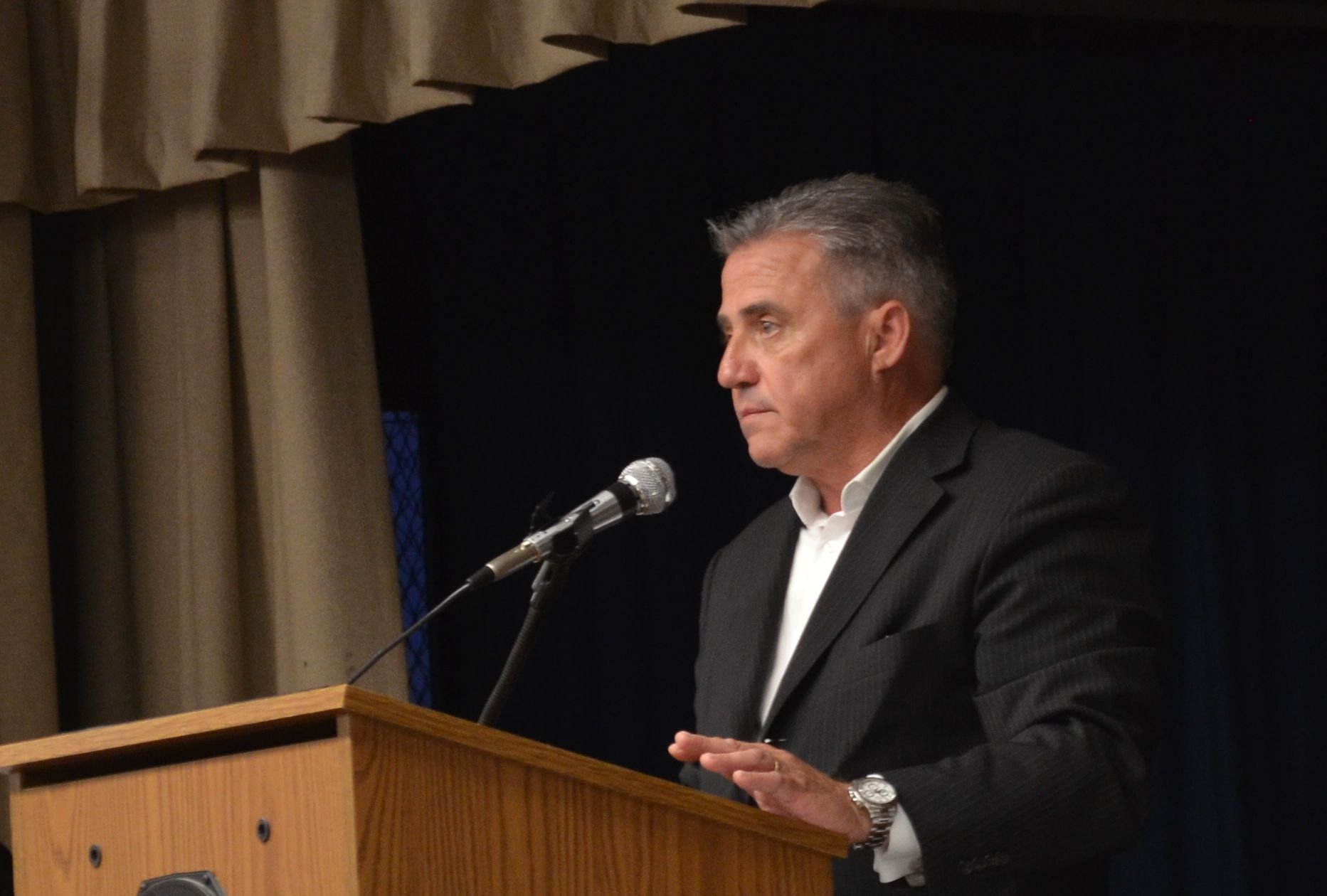 LiRo Group CEO Luis Tormenta speaking at the Sandy Town Hall in Gerritsen Beach. (Photo: Alex Ellefson / Sheepshead Bites)