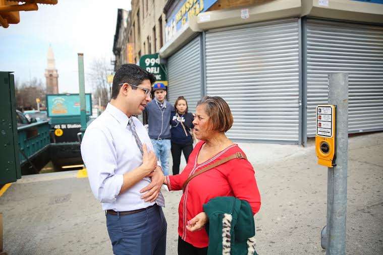 Council Member Carlos Menchaca in his district mingling with Sunset Park residents. Credit: William Alatriste / New York City Council / Flickr [https://www.flickr.com/photos/nyccouncil/25399564110/in/album-72157663435808754/] 