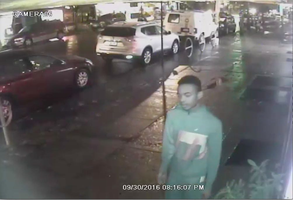 Police Searching For Man Who Robbed A Teenager At Gunpoint On Cortelyou Road
