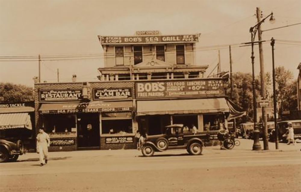 Emmons Avenue between Sheepshead Bay Road and East 19th Street, 1935. "In the right background is the New Lundy Restaurant, erected in 1934." (Photo by P.L. Sperr via NYPL)