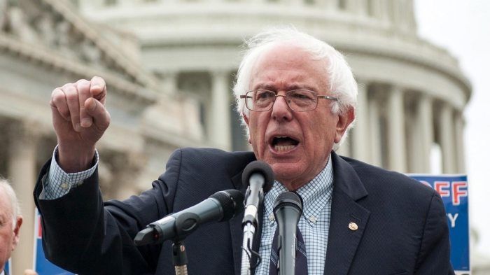 Bernie Sanders, 21yo in civil rights protest gets removed by Chicago PD -  WE MUST END THE A II LIVE ADDRESS oF BIG PHARMA SEN. BERNIE SANDERS TONIGHT  ET - iFunny Brazil