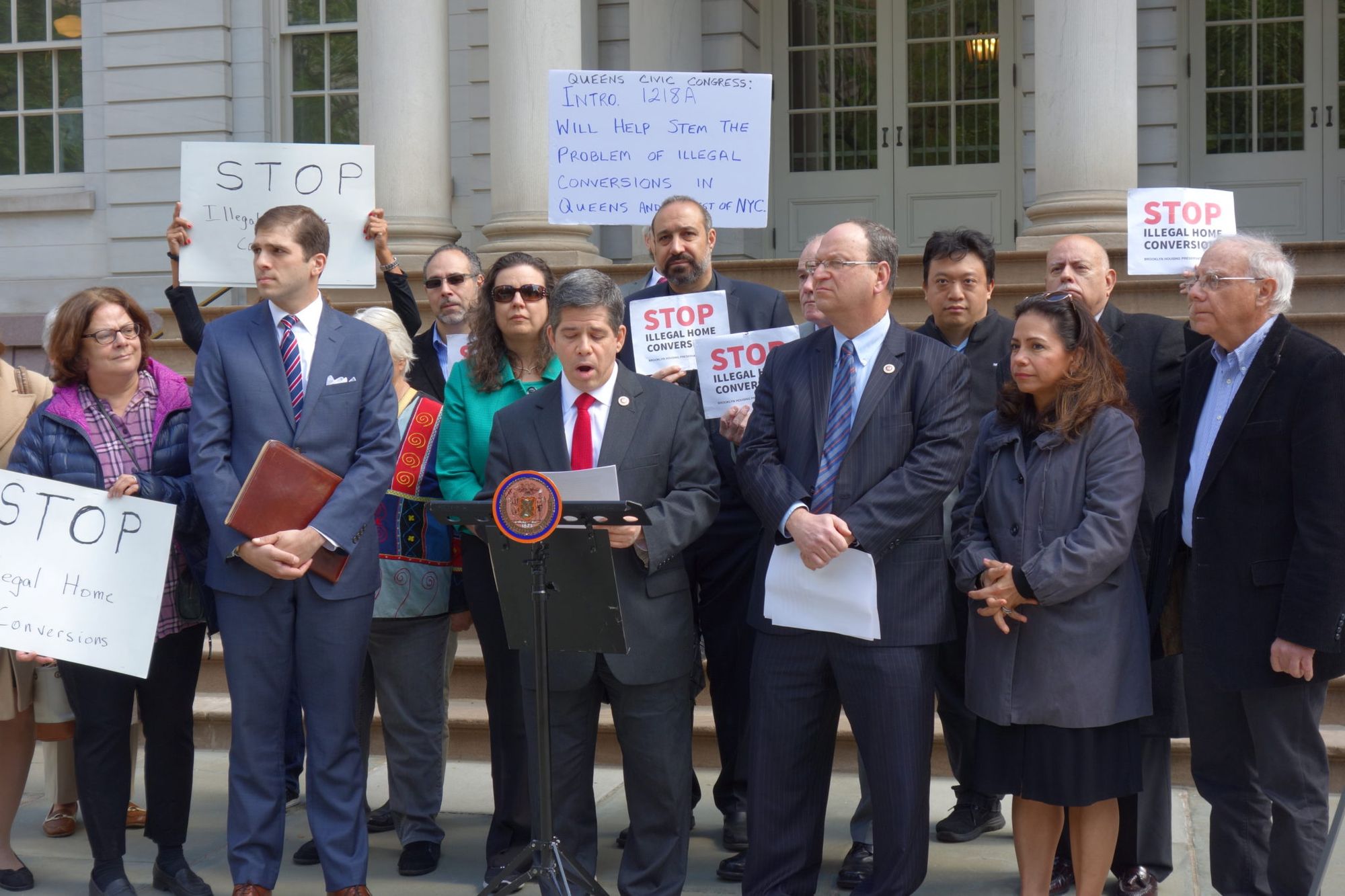 City Council Votes To Combat Illegal Home Conversions Plaguing Southern Brooklyn