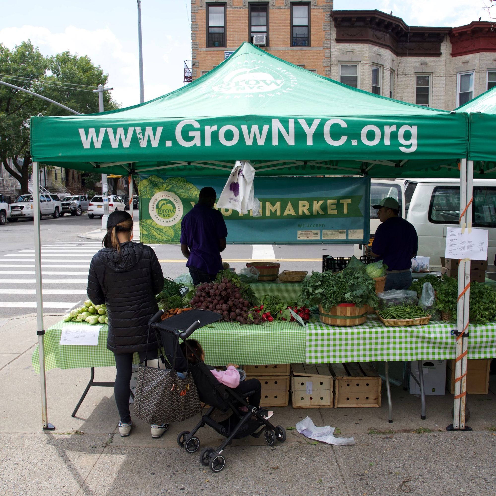 GrowNYC Opens New 6th Avenue Greenmarket In Sunset Park